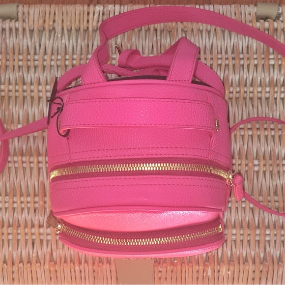 FURLA HOT PINK FRIDA MINI VITELLO LEATHER BACKPACK GOLD ZIP UP PURSE - Picture 4 of 6